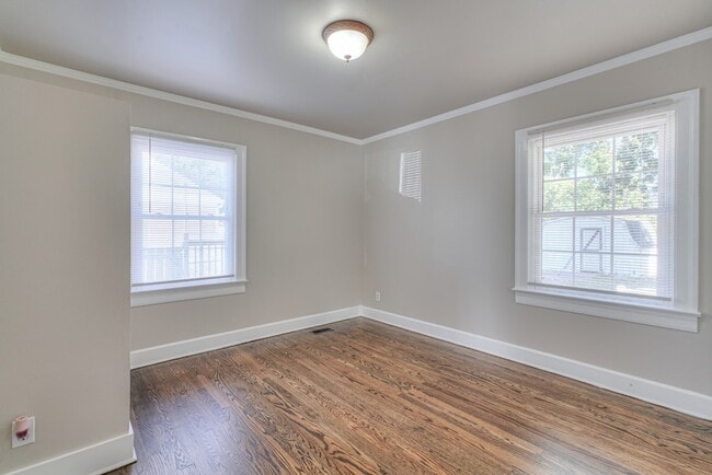 Building Photo - 1402 N Tennessee Blvd