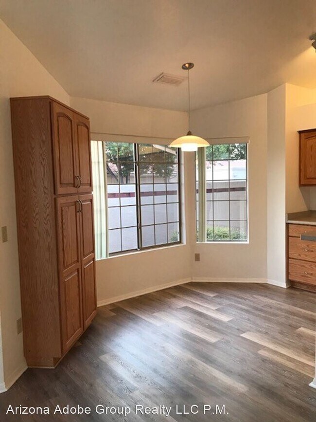 Building Photo - 1 br, 1 bath House - 559 - C Sawmill Cove