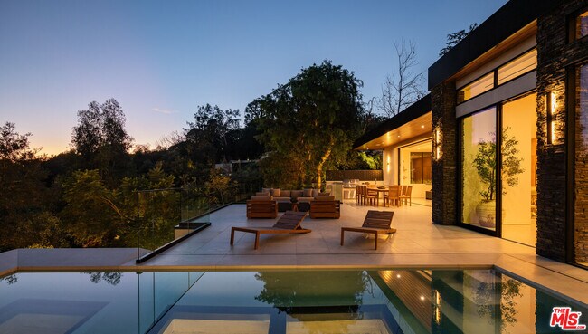 Building Photo - 12752 Mulholland Dr