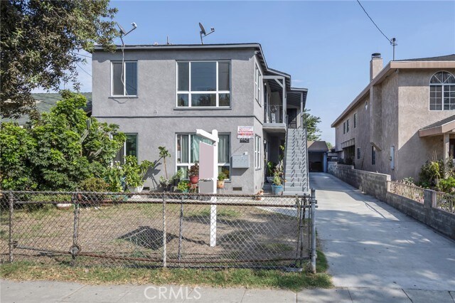 Building Photo - 6604 California Ave