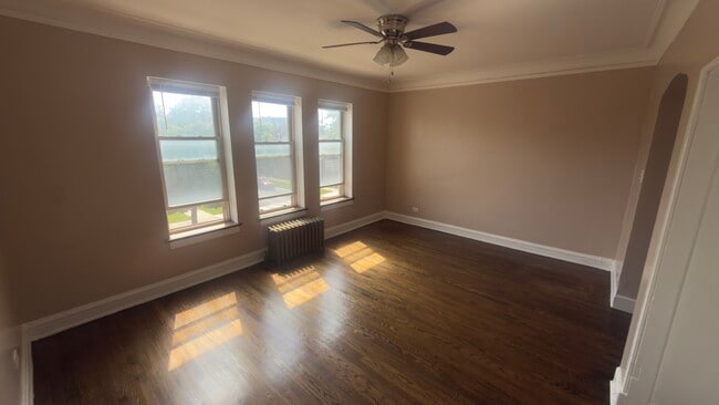 Building Photo - 8054 s Hermitage
