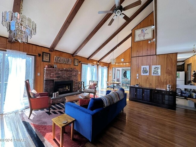 Building Photo - 402 Canoe Brook Dr