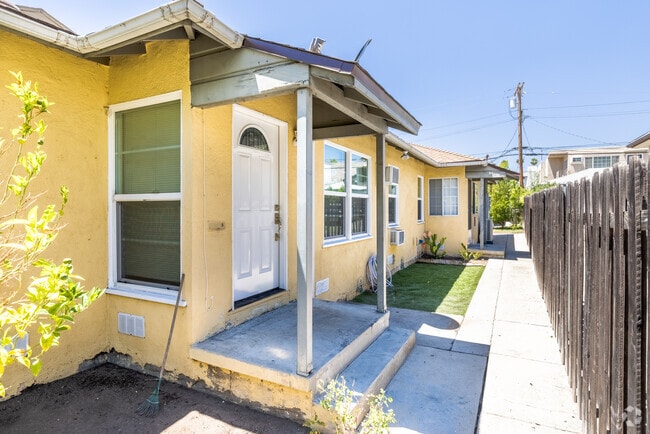 Building Photo - 1049 Ruberta Ave