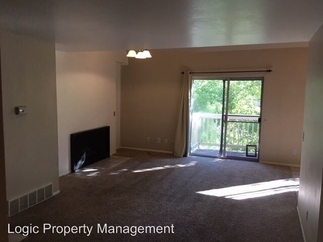 Building Photo - 435 E Creekside Cir