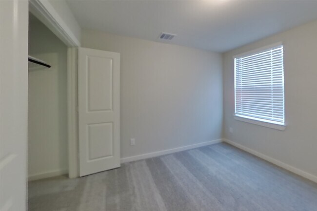 Building Photo - 22605 Terrazzo Dr