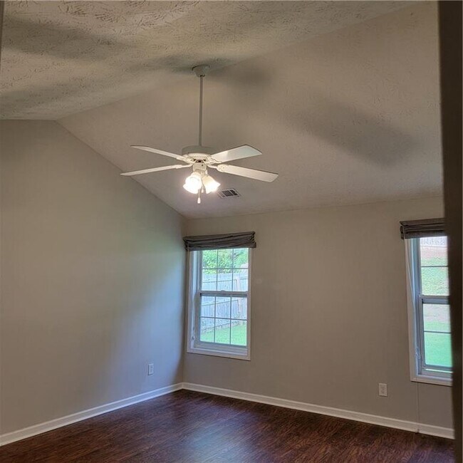 Building Photo - 5219 Leecroft Dr