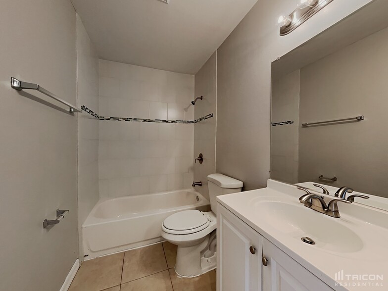 Building Photo - 1534 Thistledown Dr
