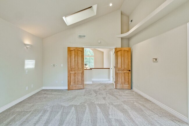 Building Photo - Gorgeous Willow Glen Two Story Home Availa...