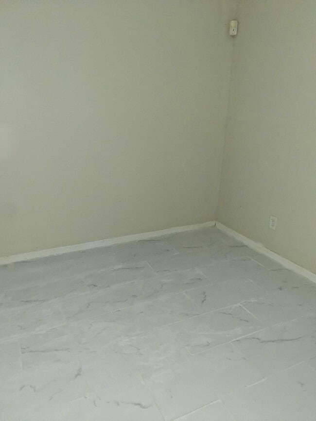 Building Photo - 80 Davis Mill Ct