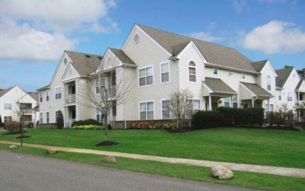 Community - Shenandoah Village Apartments