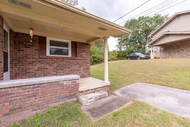 Building Photo - 3814 Cherwood Ln