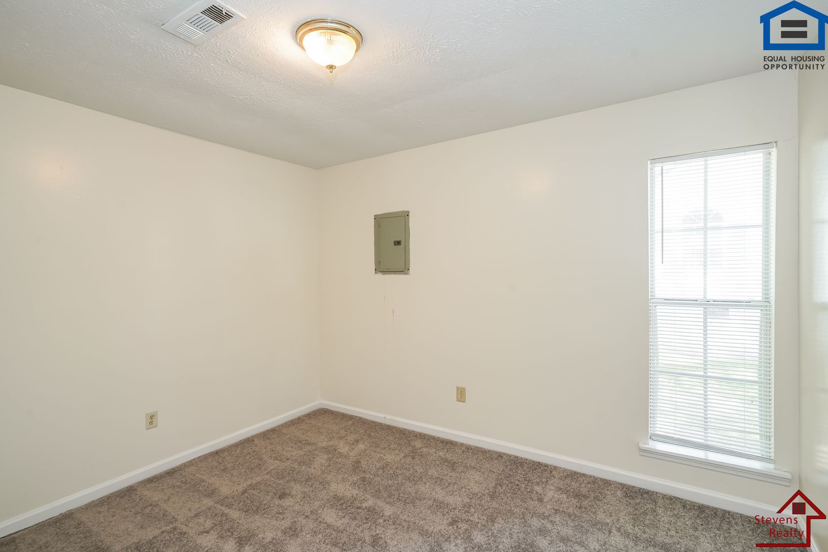 Building Photo - 174 Bybee Woods Dr