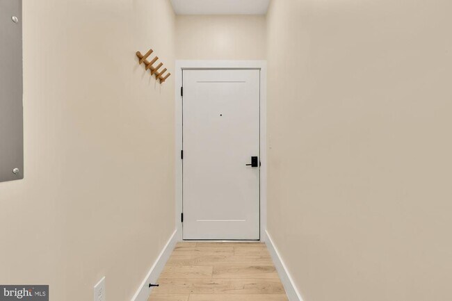 Building Photo - 927 Kennedy St NW