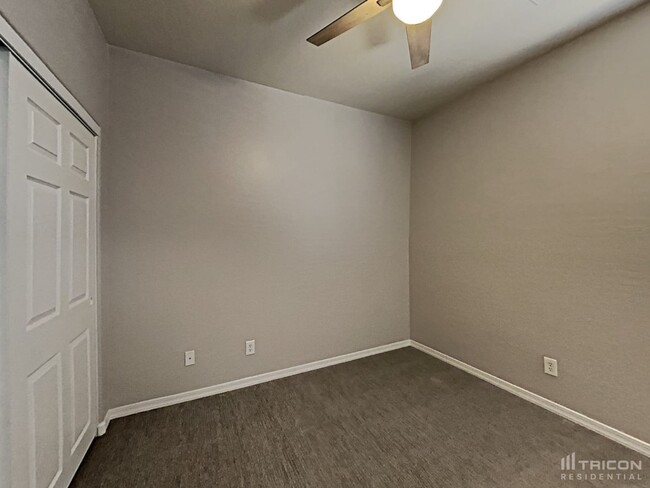 Building Photo - 17220 W Lundberg St