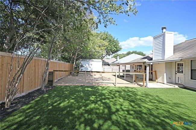 Building Photo - 953 River Bank