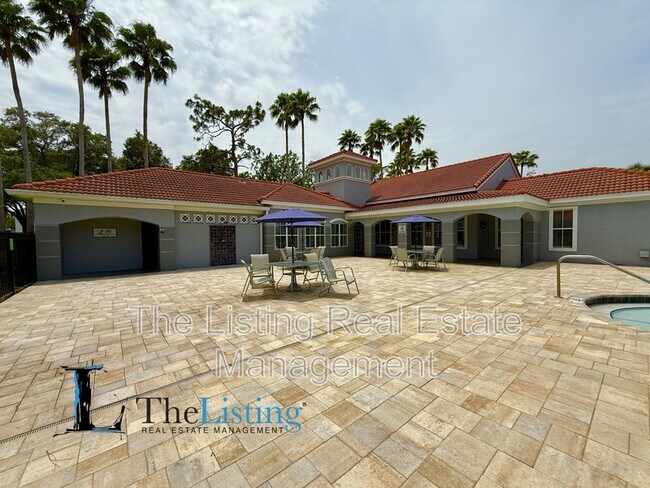 Building Photo - 18001 Richmond Pl Dr
