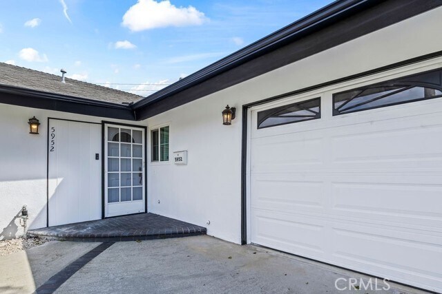 Building Photo - 5952 Par Cir