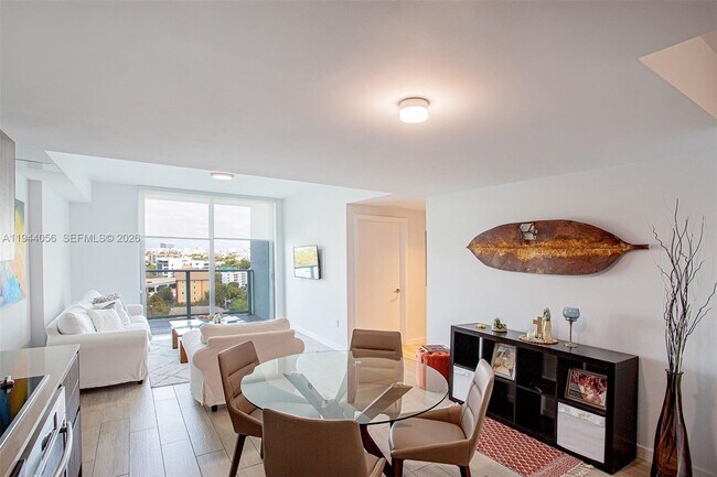 Building Photo - 1600 SW 1st Ave