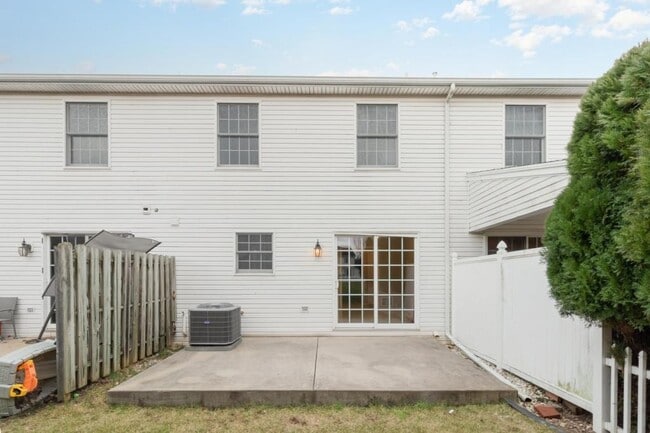 Building Photo - 57 Nottingham Dr