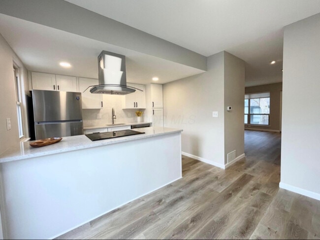 Building Photo - 1046 Merrimar Cir N