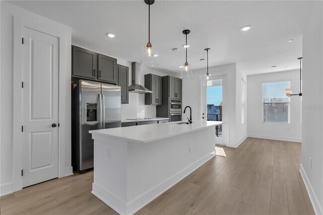 Building Photo - 15381 Hamlin Pk Dr