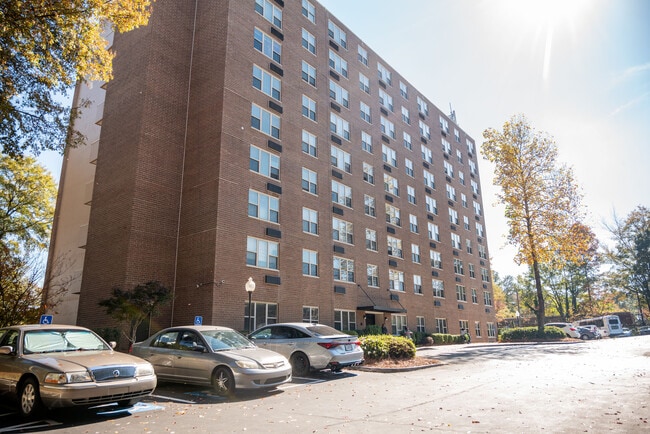 Primary Photo - Silvertree Atlanta