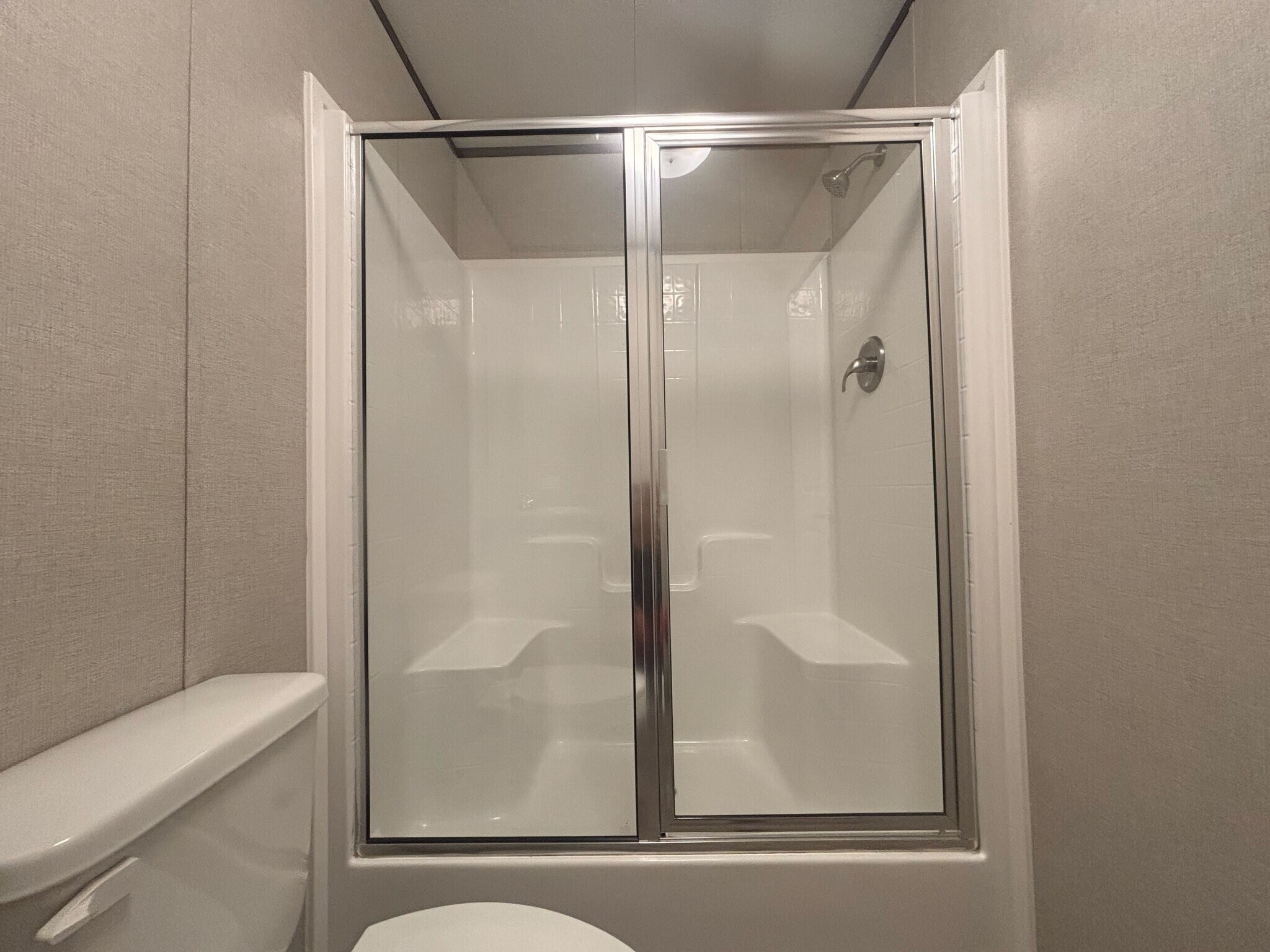 Building Photo - 203 Linda St