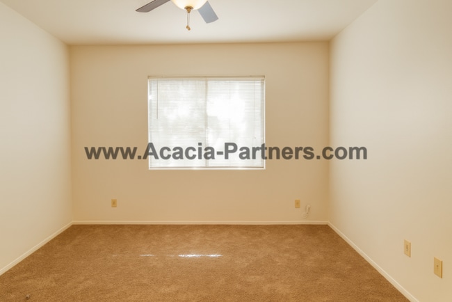 Building Photo - 3 Bedroom/2 Bath in Gated Community