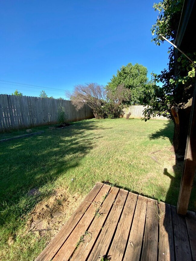 Building Photo - Beautiful Home in NW OKC -Available Now!