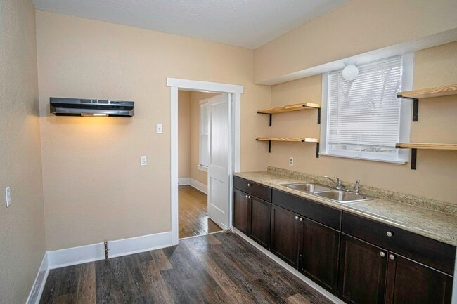 Building Photo - 1101 Gibbs St