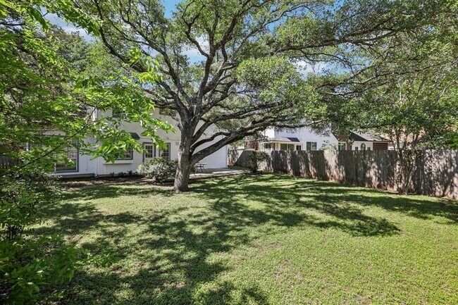 Building Photo - 2812 Little Elm Trail