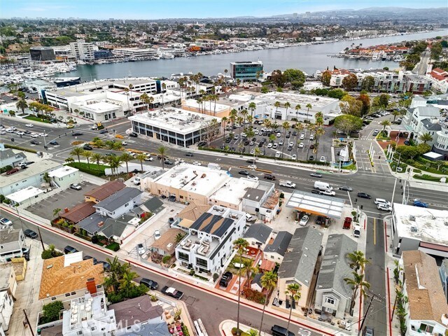 Building Photo - 506 Clubhouse Ave