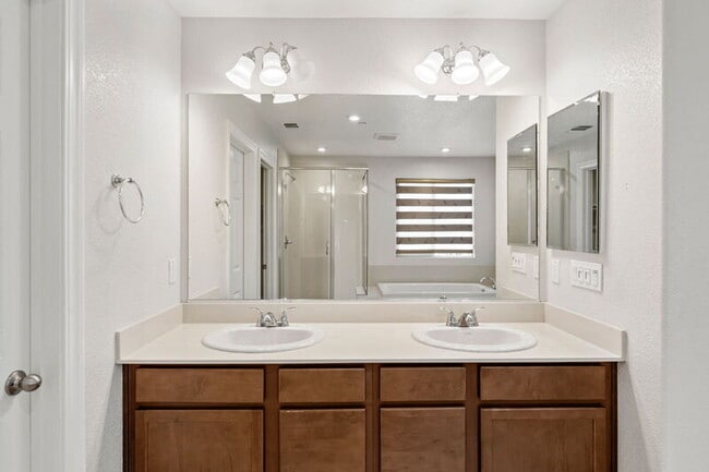 Building Photo - 4216 Doug Fir Ln