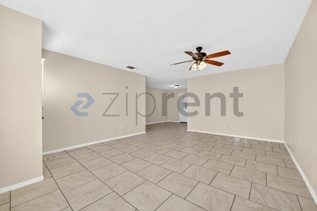 Building Photo - 3225 Crites St