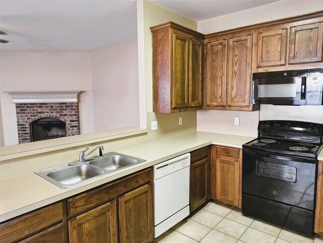 Building Photo - 5725 Swords Dr