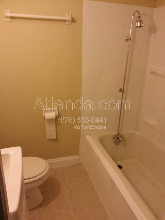 Building Photo - 165 Little St SE