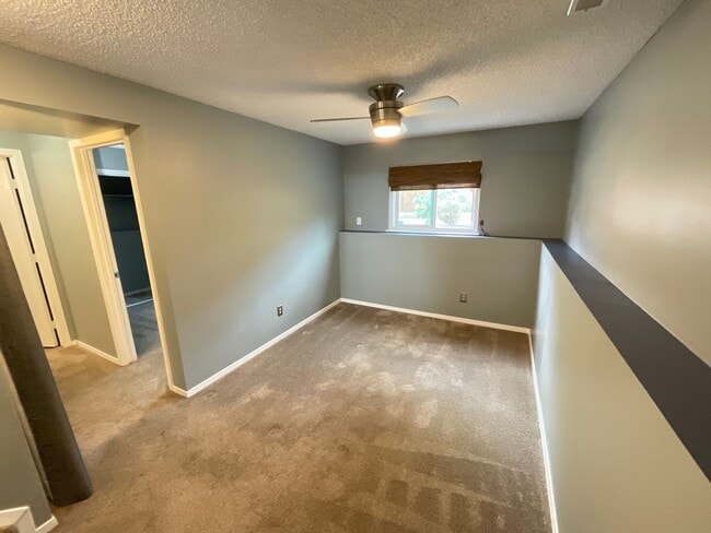 Building Photo - 3 Bedroom Home Available Near E Woodmen Rd...
