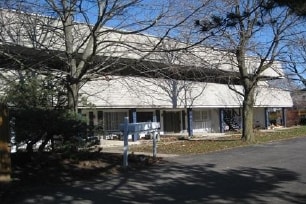 Building Photo - The Bluffs