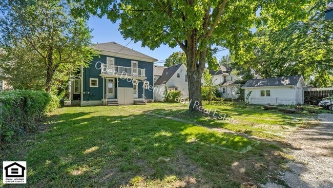 Building Photo - 1209 Rivermet Ave