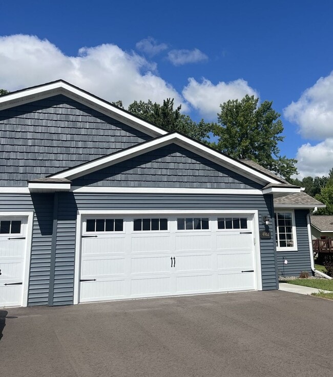 Building Photo - 4962 Bluebell Ct
