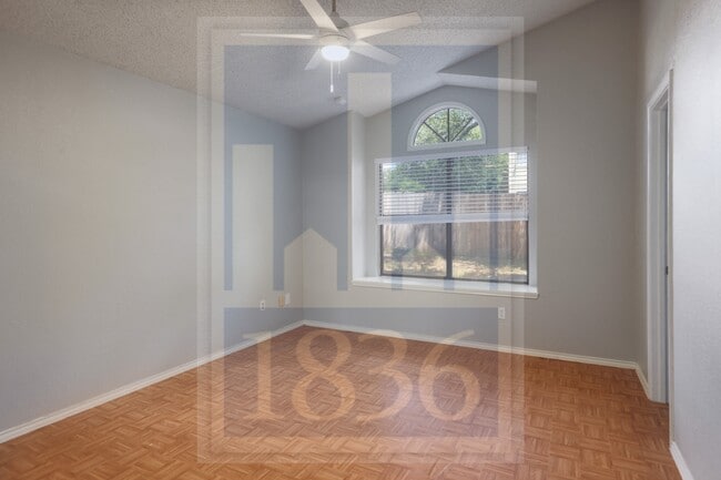 Building Photo - 12800 Steeple-Chase Dr