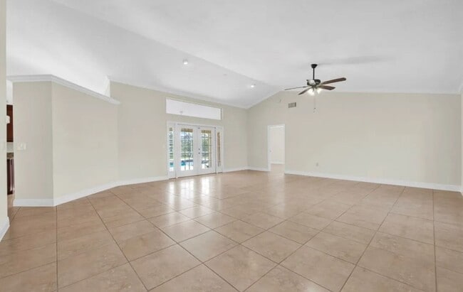 Building Photo - Stunning 3-Bedroom, 2-Bath Estate Home in ...