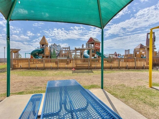 Building Photo - 1391 Hickory Trl