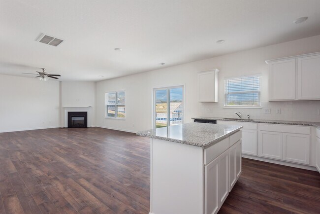 Building Photo - 112 Kaley Ln