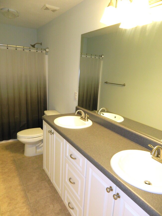 Building Photo - 5564 Connor Dr
