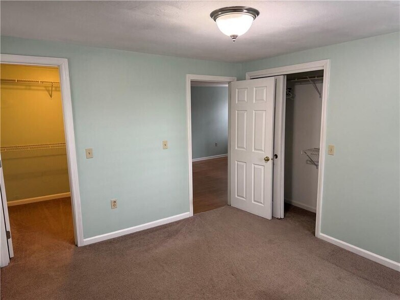 Building Photo - 99 Marlborough St