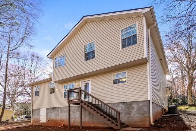 Building Photo - 1243 Blazing Ridge W SW