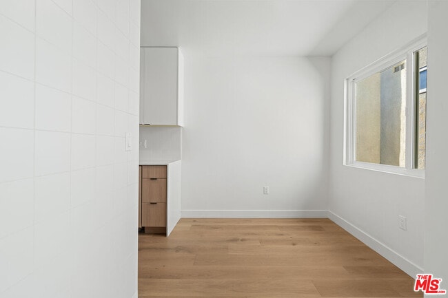 Building Photo - 612 Huntley Dr