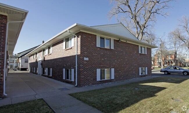 Building Photo - TRR Apartments