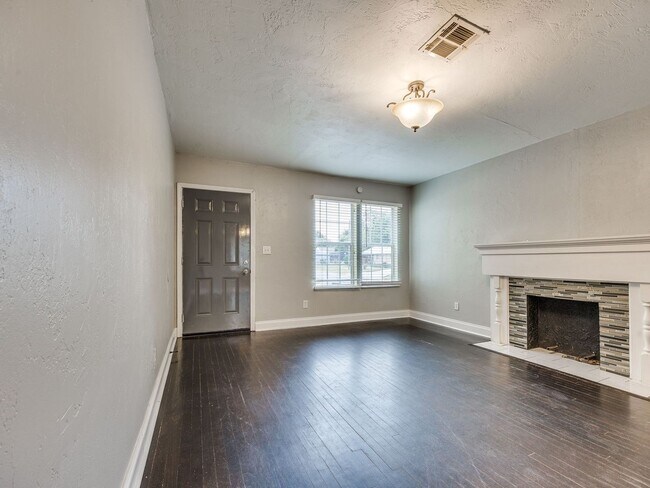 Building Photo - Charming Updated Home Near OKC Urban Core ...